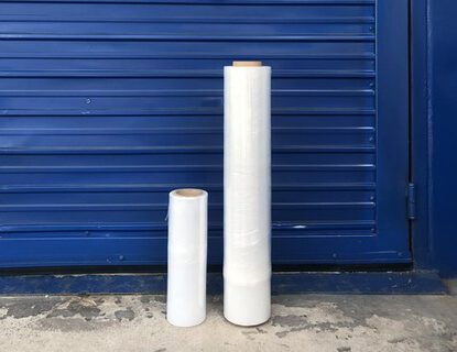Màng cuộn PE để bọc các vật dụng có hình dạng đặc biệt Màng cuộn PE để bọc các vật dụng có hình dạng đặc biệt